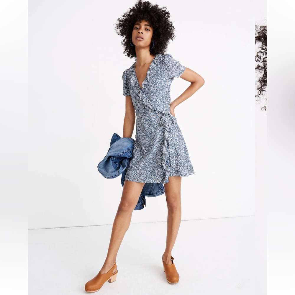 Madewell Ruffle Edge Silk Wrap Dress in Ditzy Floral Size M NWOT